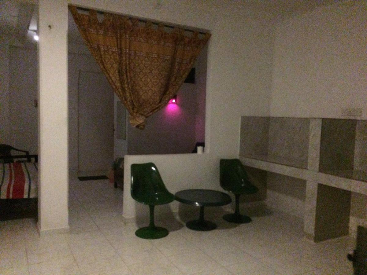 Rr House Hotel Коломбо Екстериор снимка