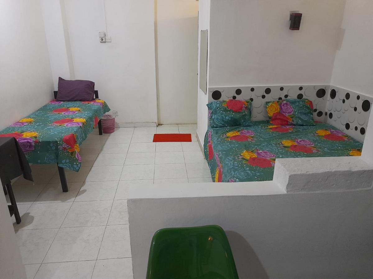 Rr House Hotel Коломбо Екстериор снимка