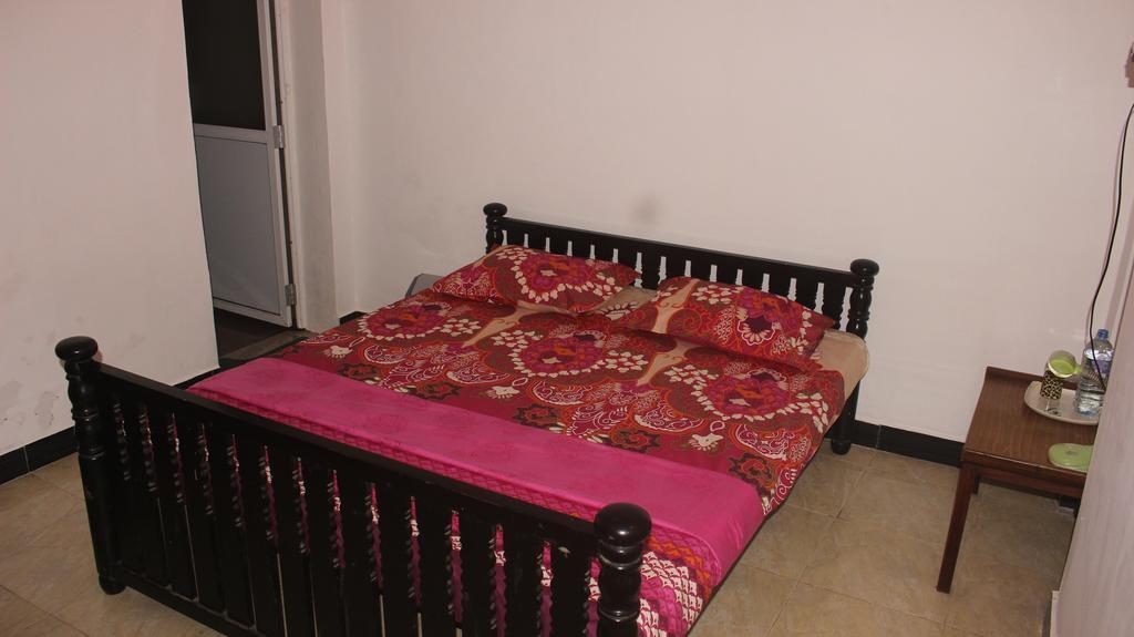 Rr House Hotel Коломбо Екстериор снимка