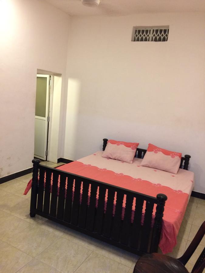 Rr House Hotel Коломбо Екстериор снимка