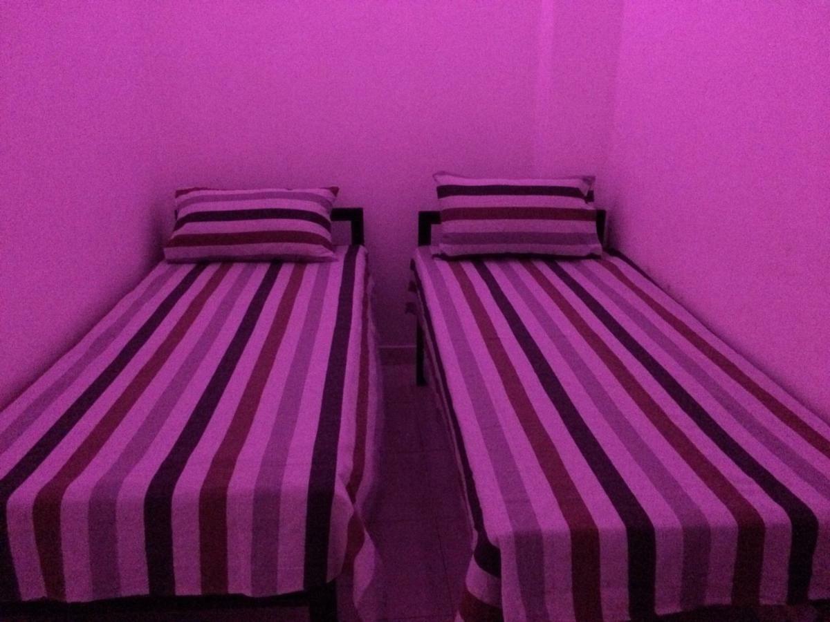 Rr House Hotel Коломбо Екстериор снимка