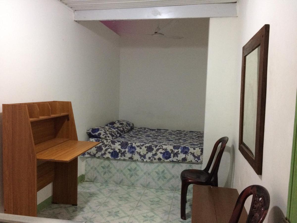 Rr House Hotel Коломбо Екстериор снимка